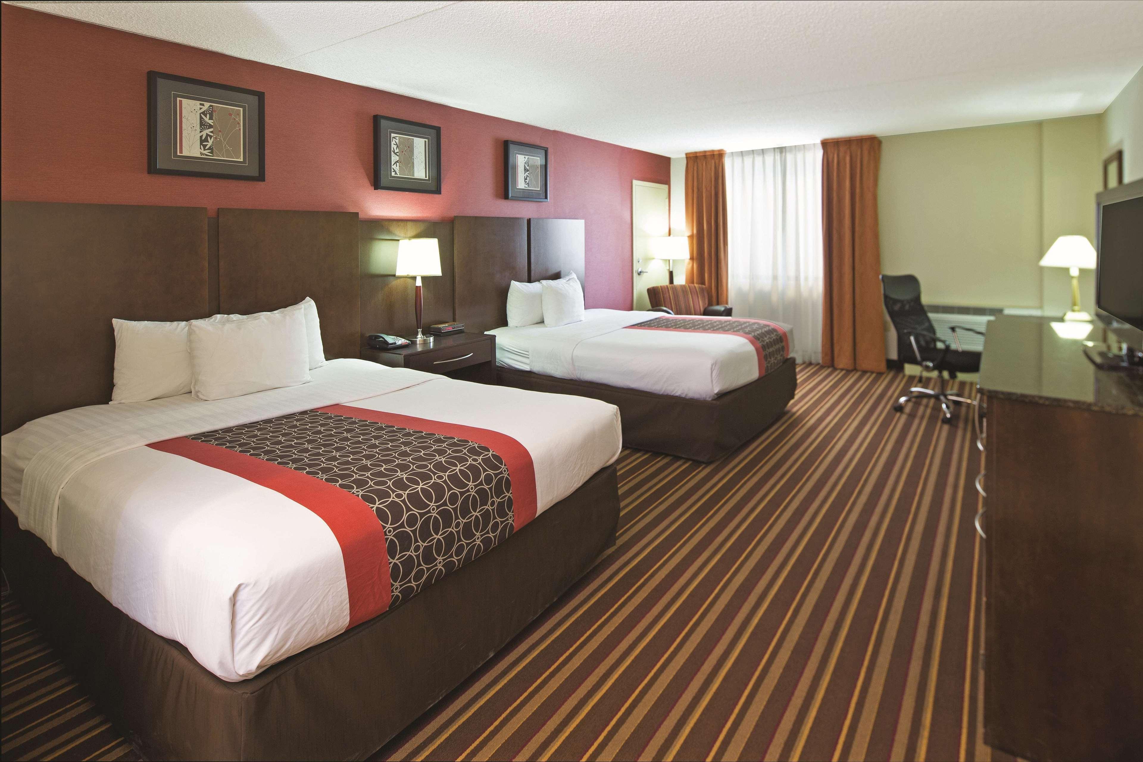 La Quinta By Wyndham Salisbury Hotel Екстериор снимка