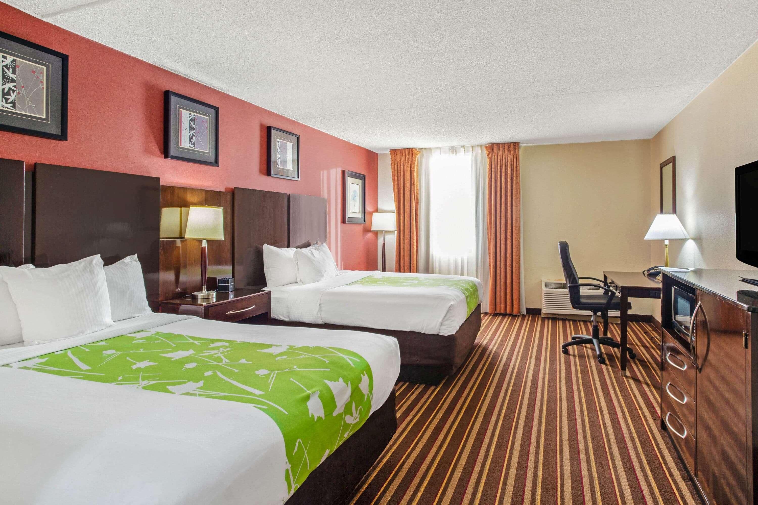La Quinta By Wyndham Salisbury Hotel Екстериор снимка