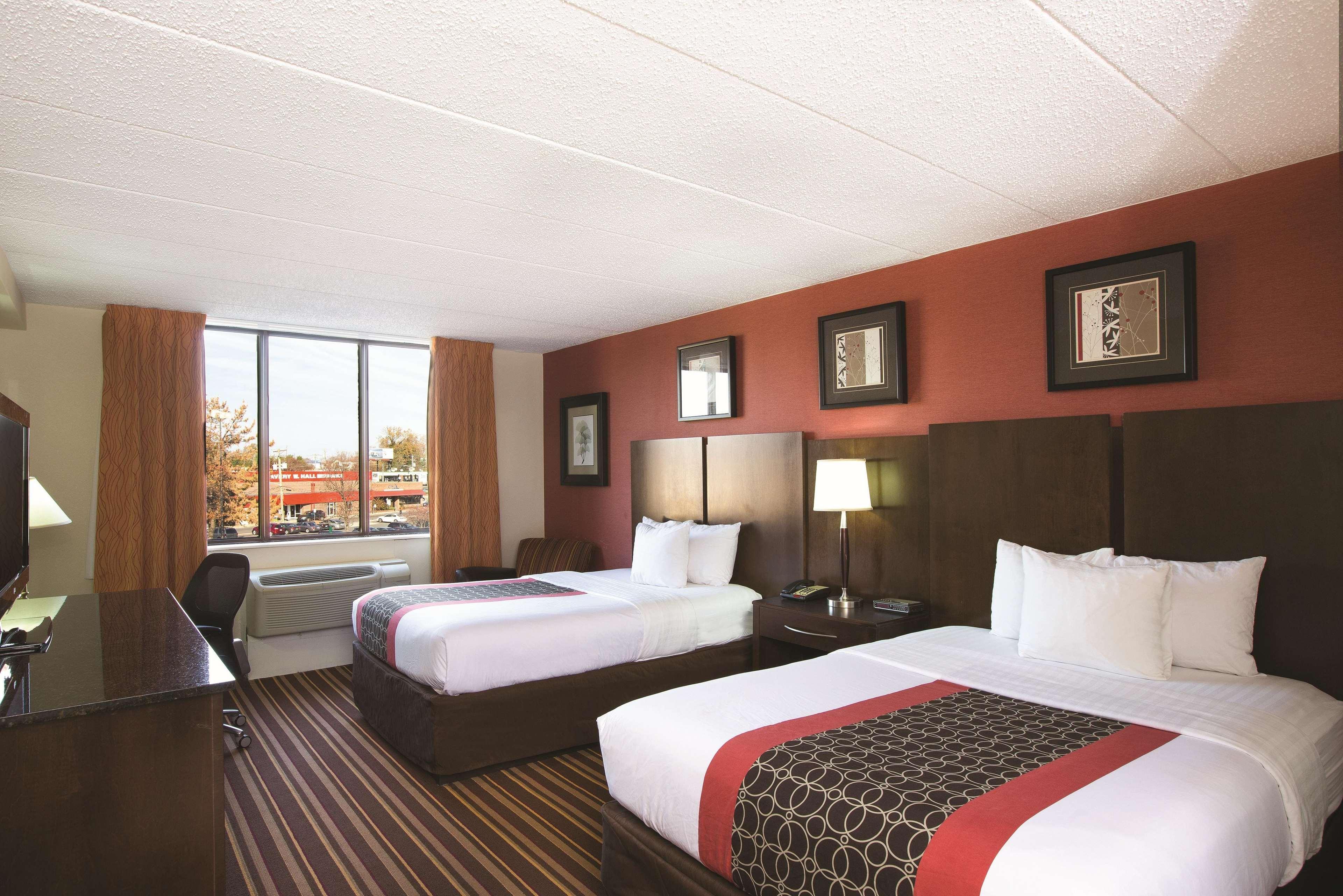 La Quinta By Wyndham Salisbury Hotel Екстериор снимка