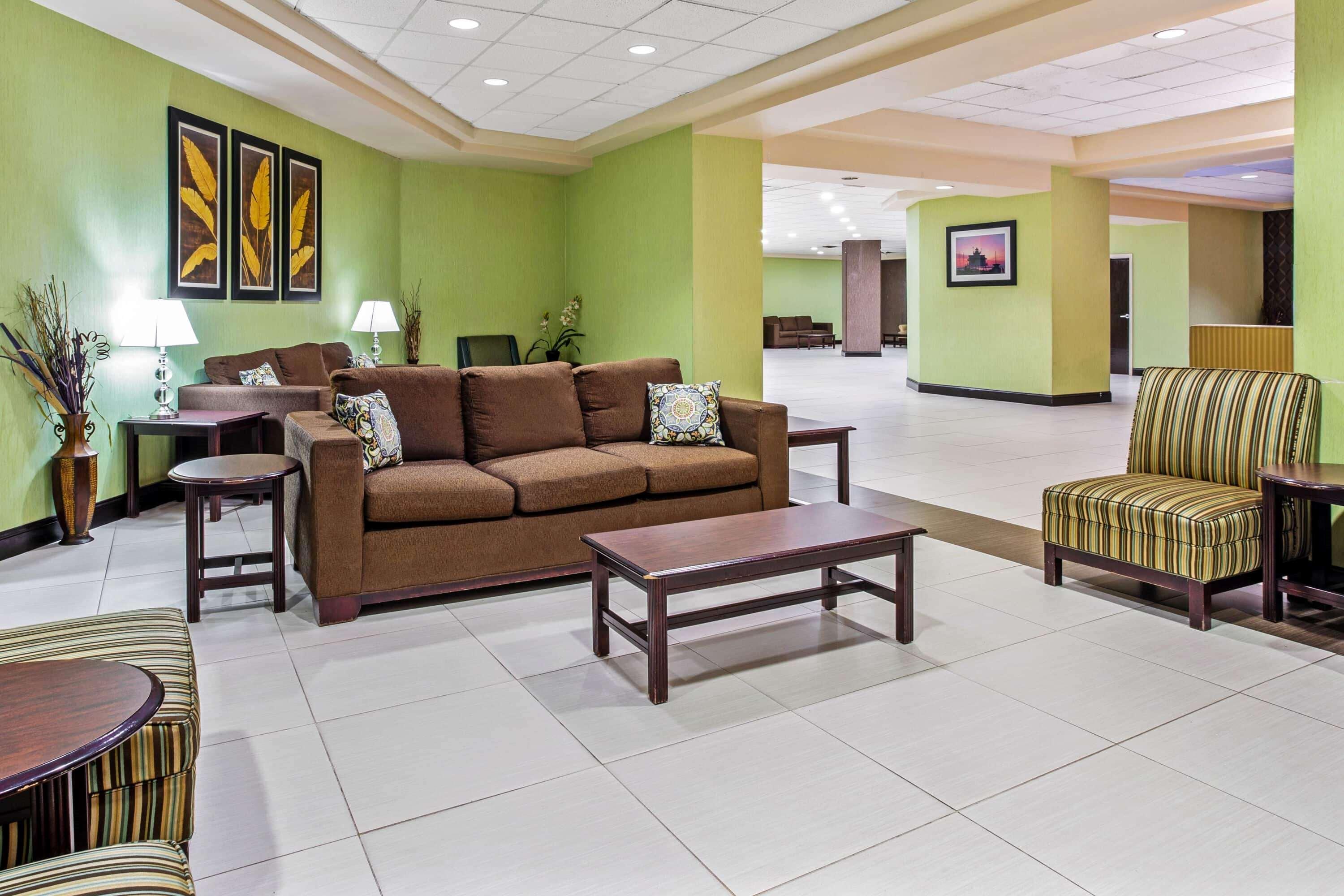 La Quinta By Wyndham Salisbury Hotel Екстериор снимка